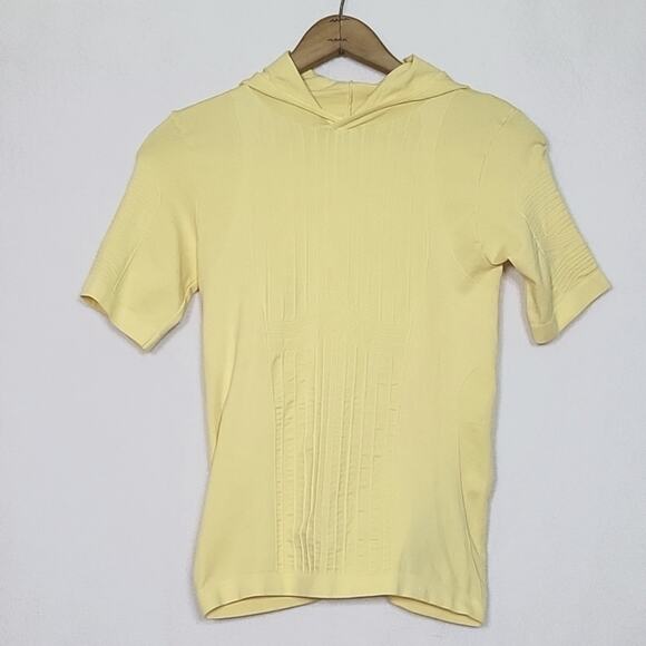 Nike Tops - Nike Seamless Sans Couture Compression Hooded Short Sleeve Top Size Medium M
